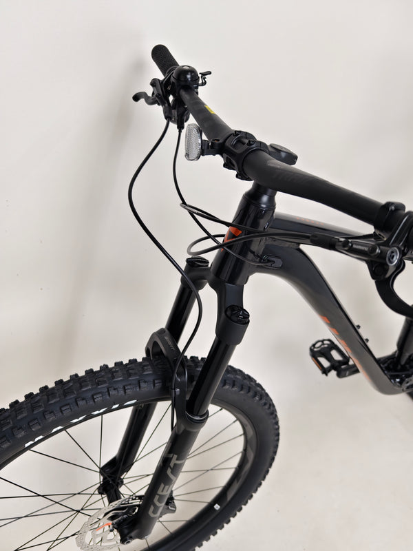 Giant Stance 29 1 2024 / LARGE / RRP: £2,399.00 /Like NEW!