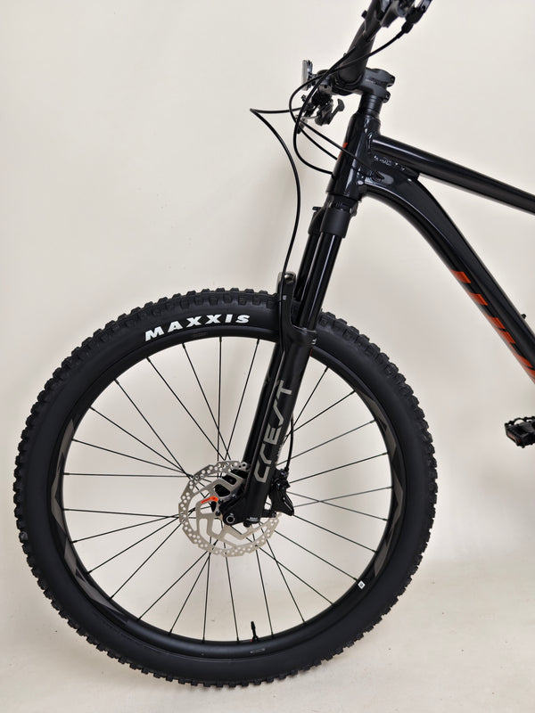 Giant Stance 29 1 2024 / LARGE / RRP: £2,399.00 /Like NEW!