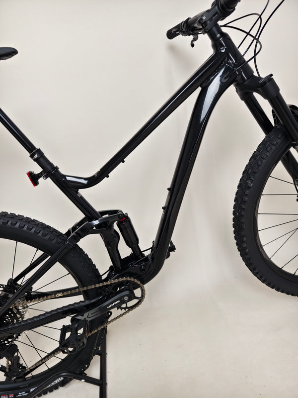 Giant Stance 29 1 2024 / LARGE / RRP: £2,399.00 /Like NEW!