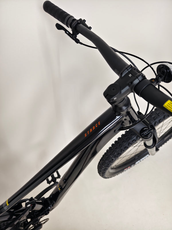 Giant Stance 29 1 2024 / LARGE / RRP: £2,399.00 /Like NEW!