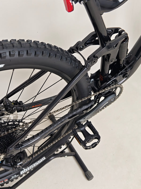 Giant Stance 29 1 2024 / LARGE / RRP: £2,399.00 /Like NEW!