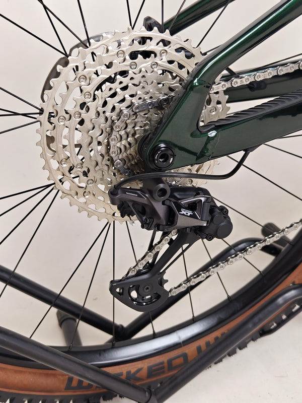 Scott SPARK 930 2024 Carbon / LARGE / RRP: £4,199.00 / Excellent Condition