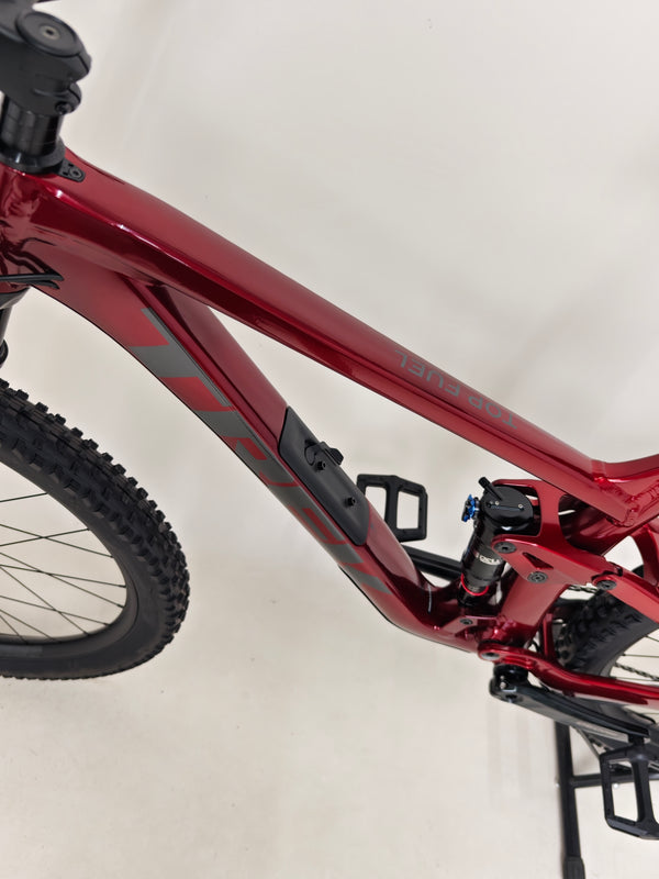 Trek Top Fuel 8 XT 2023 / LARGE / RRP: £3,250.00 / Like New!