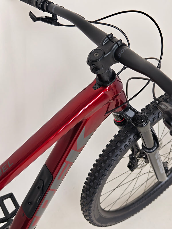 Trek Top Fuel 8 XT 2023 / LARGE / RRP: £3,250.00 / Like New!