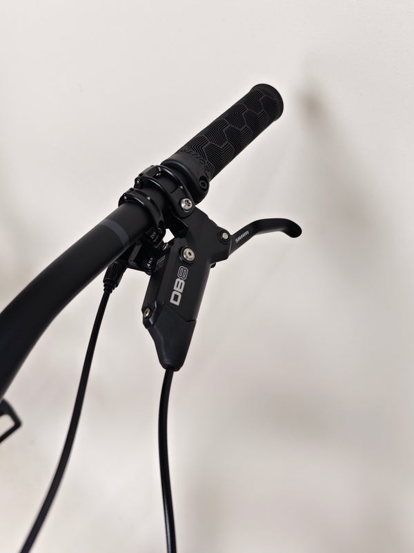 Trek Top Fuel 8 XT 2023 / LARGE / RRP: £3,250.00 / Like New!