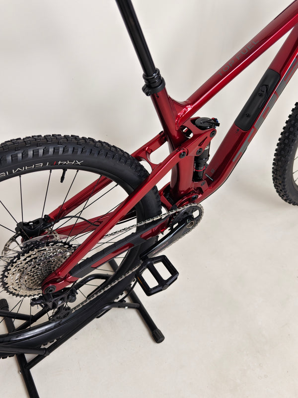 Trek Top Fuel 8 XT 2023 / LARGE / RRP: £3,250.00 / Like New!