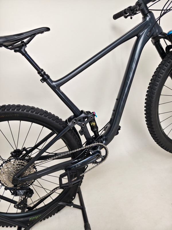 Giant Anthem 29 2 / LARGE / RRP: £2,499.00 / Excellent Condition