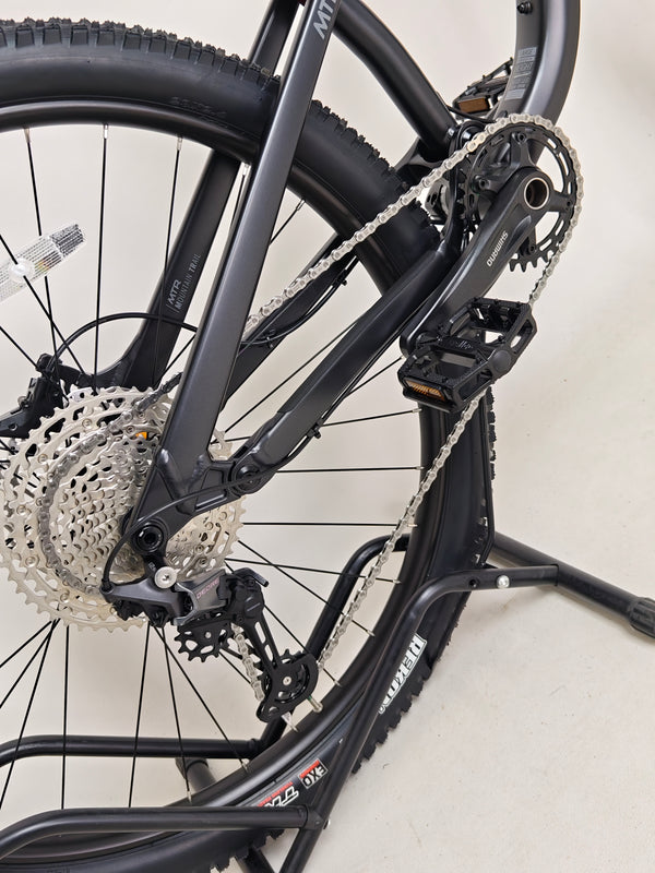 2025 Boardman MTR 8.9 / LARGE / RRP: £1,900.00 / Used Once!