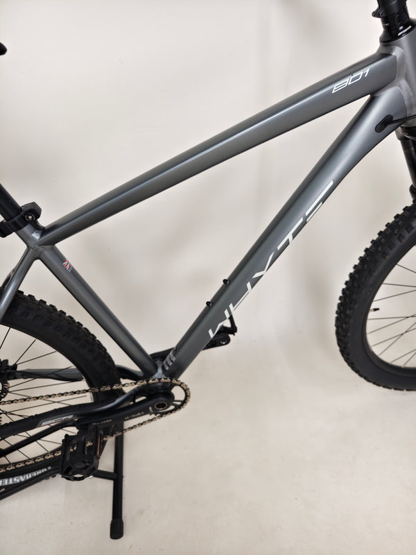 Whyte 801 V4 2023 mountain bike, showcasing its versatility for outdoor adventures.