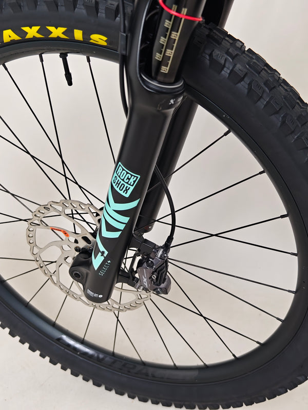 Trek Remedy 8 2022 / ML / RRP: £3,450.00 / Very Good Condition