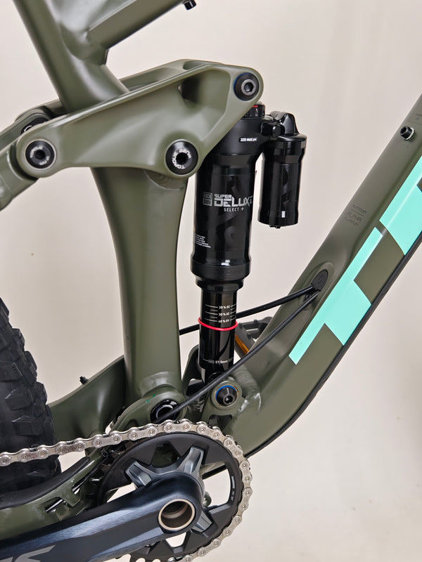 Trek Remedy 8 2022 / ML / RRP: £3,450.00 / Very Good Condition