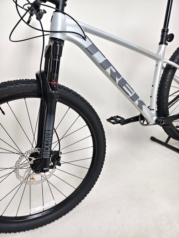 2025 Trek Procaliber 8 / M-L / RRP:£1,400.00 / Like NEW! / Used ONCE!