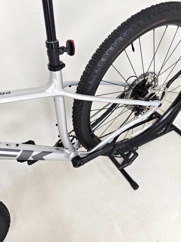 2025 Trek Procaliber 8 / M-L / RRP:£1,400.00 / Like NEW! / Used ONCE!