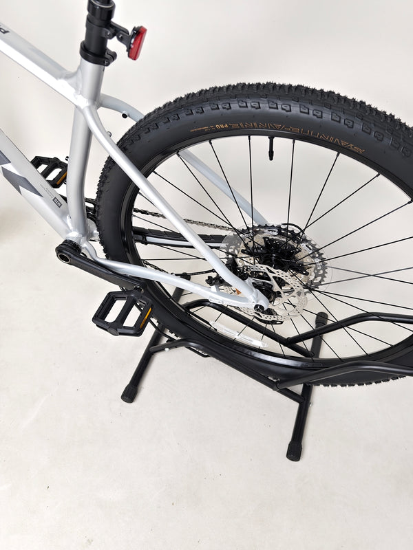 2025 Trek Procaliber 8 / M-L / RRP:£1,400.00 / Like NEW! / Used ONCE!