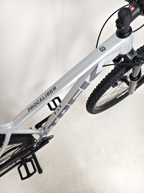 2025 Trek Procaliber 8 / M-L / RRP:£1,400.00 / Like NEW! / Used ONCE!