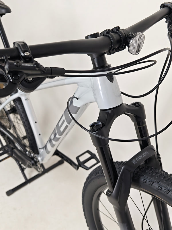 2025 Trek Procaliber 8 / M-L / RRP:£1,400.00 / Like NEW! / Used ONCE!