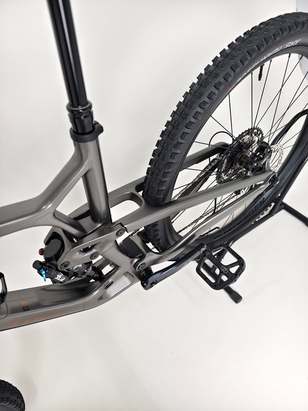 TREK Fuel EX 9.7 Gen 6 2023 CARBON/ XL / FOX / RRP: £4,175.00 / LIKE NEW!