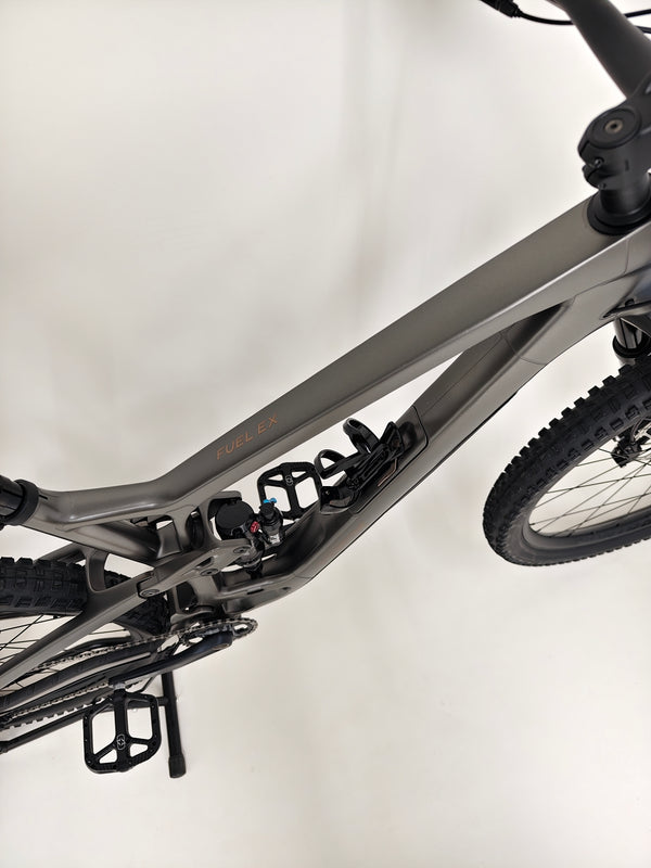 TREK Fuel EX 9.7 Gen 6 2023 CARBON/ XL / FOX / RRP: £4,175.00 / LIKE NEW!