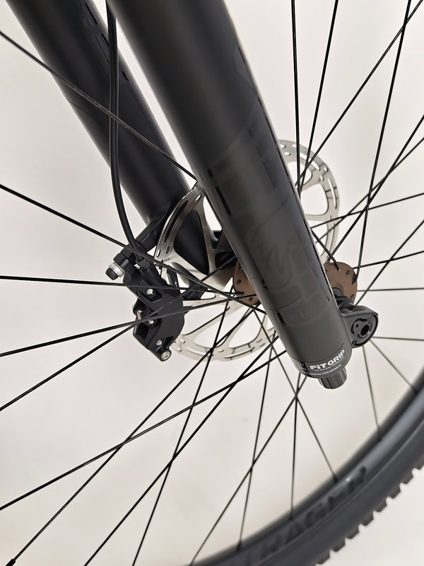 TREK Fuel EX 9.7 Gen 6 2023 CARBON/ XL / FOX / RRP: £4,175.00 / LIKE NEW!