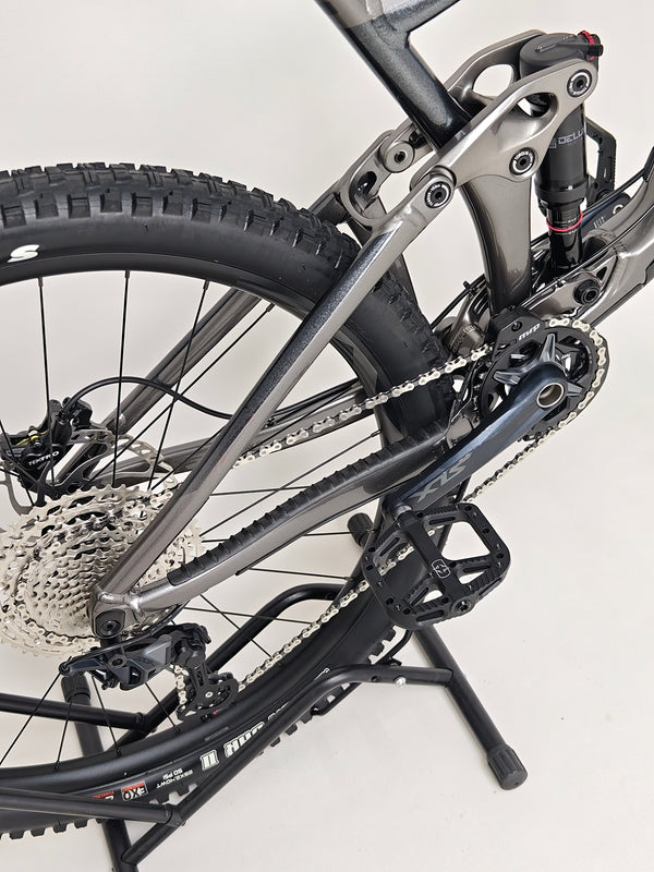 Giant Reign 29 2022 / MEDIUM / RRP: £2,999.00 / Very Good Condition