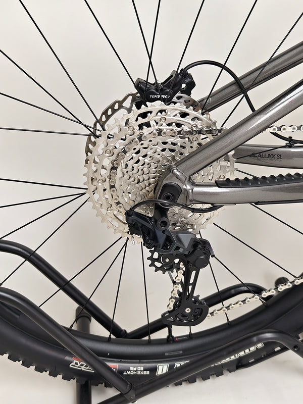 Giant Reign 29 2022 / MEDIUM / RRP: £2,999.00 / Very Good Condition