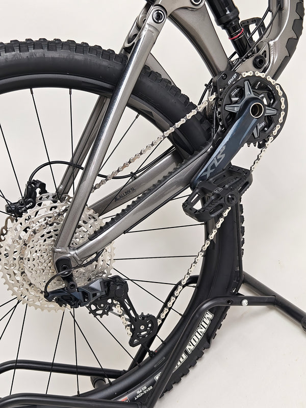 Giant Reign 29 2022 / MEDIUM / RRP: £2,999.00 / Very Good Condition