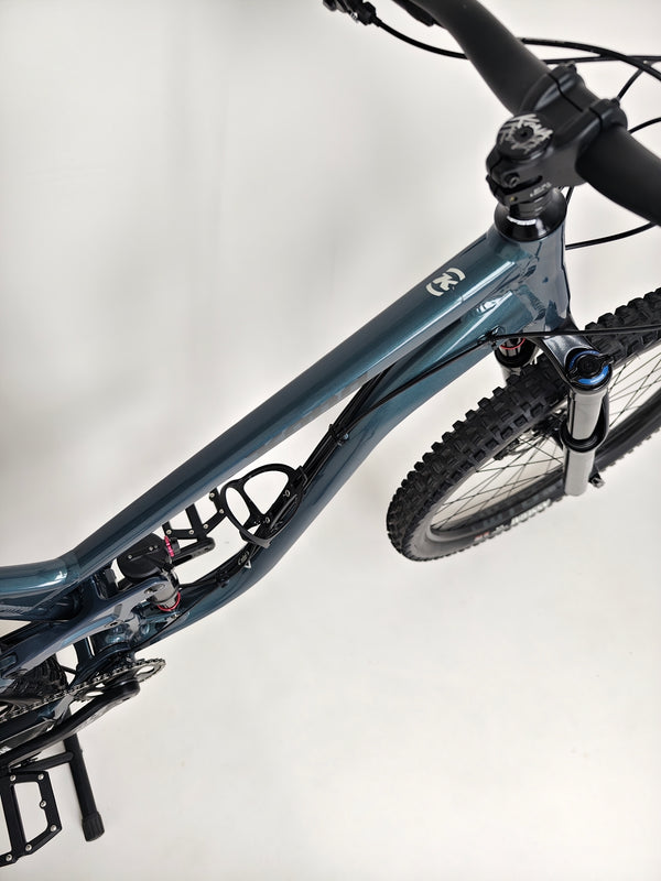 Kona Process 153 27.5 2022 / LARGE / RRP: £3,199.00 / Very Good Condition