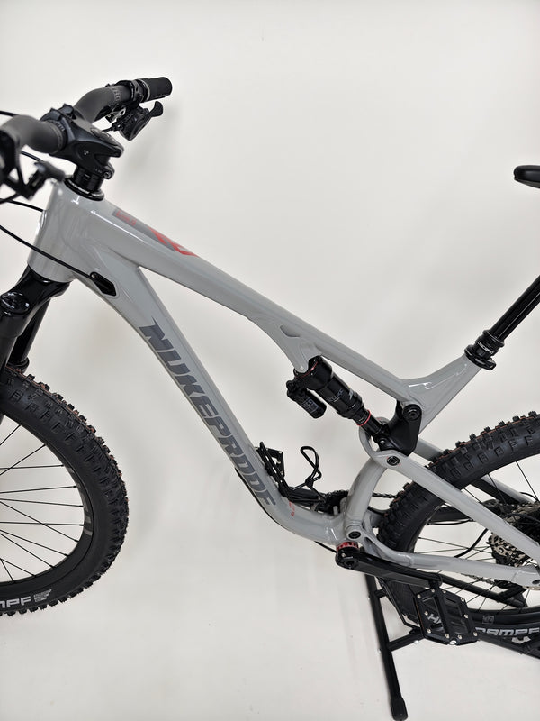 Nukeproof Reactor 275 Comp 2021 (UPGRADED) / LARGE / RRP: £2,999.99 / Very Good Condition