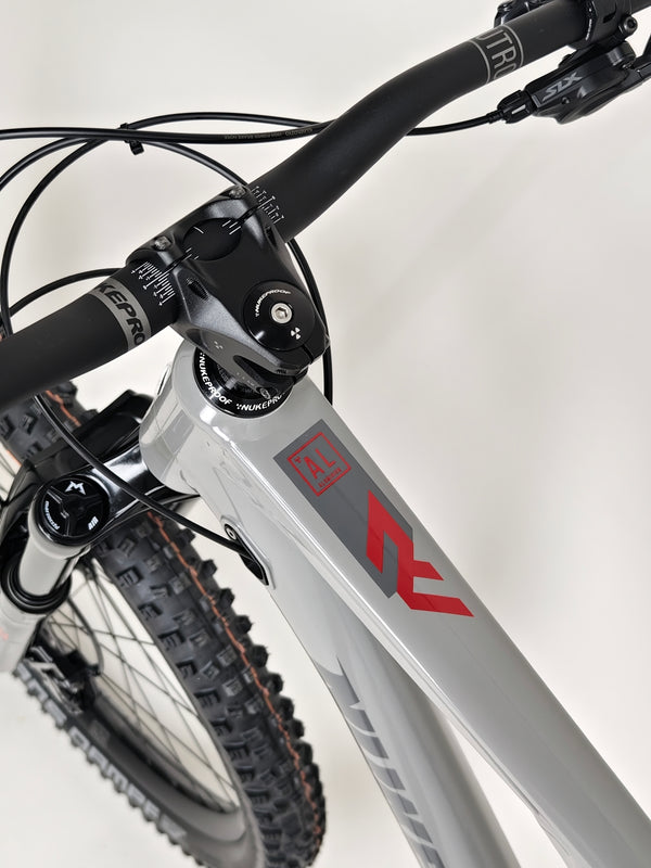 Nukeproof Reactor 275 Comp 2021 (UPGRADED) / LARGE / RRP: £2,999.99 / Very Good Condition