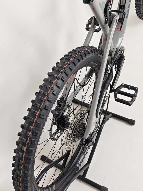 Nukeproof Reactor 275 Comp 2021 (UPGRADED) / LARGE / RRP: £2,999.99 / Very Good Condition