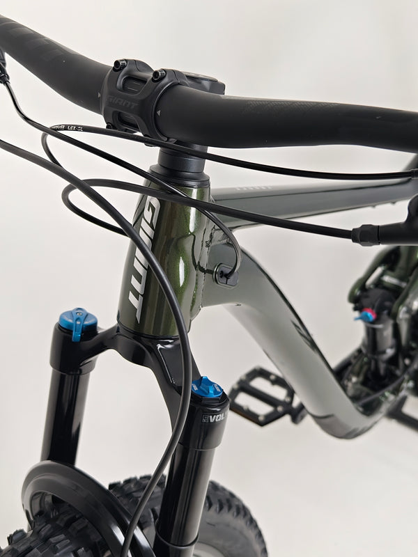 Giant Trance 29 1 2023 / LARGE / RRP: £3,599.00 / Very Good condition