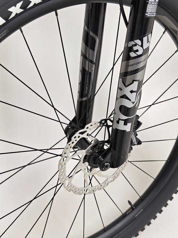 Giant Trance 29 1 2023 / LARGE / RRP: £3,599.00 / Very Good condition