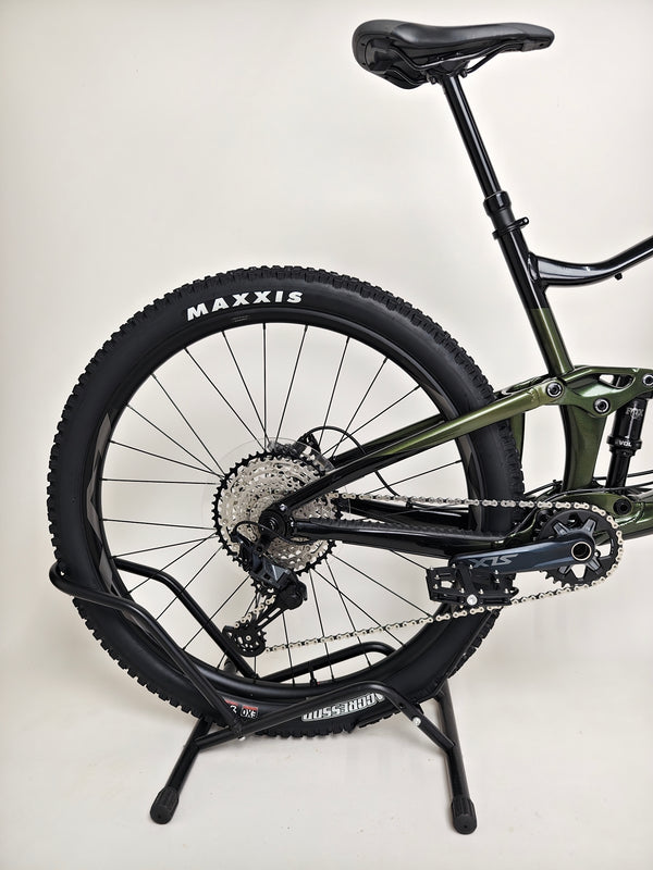 Giant Trance 29 1 2023 / LARGE / RRP: £3,599.00 / Very Good condition