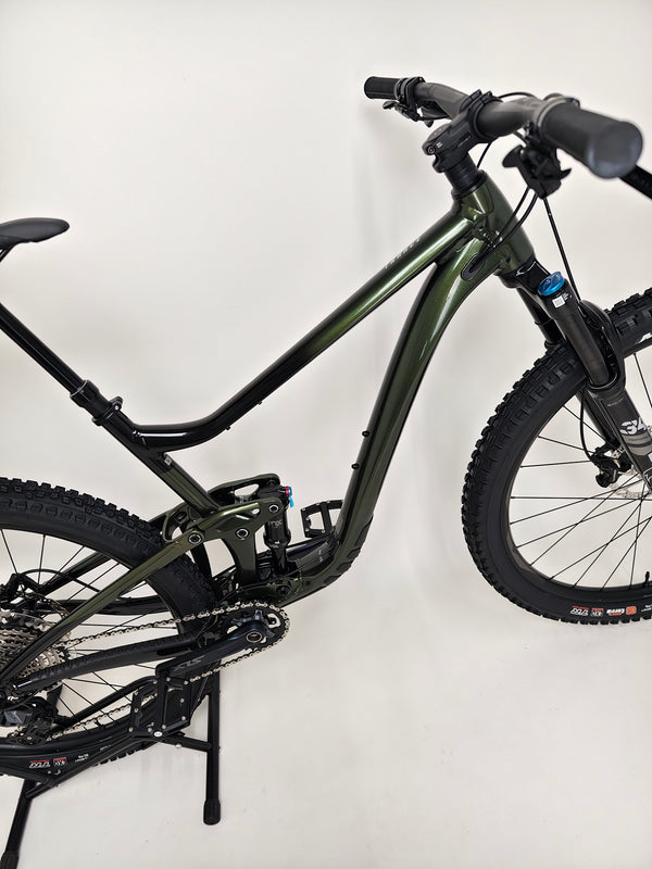 Giant Trance 29 1 2023 / LARGE / RRP: £3,599.00 / Very Good condition