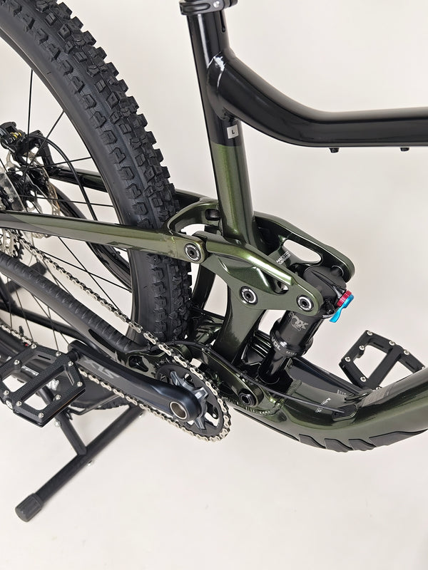 Giant Trance 29 1 2023 / LARGE / RRP: £3,599.00 / Very Good condition