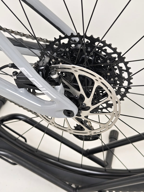 Specialized Epic EVO 29 2022 CARBON / LARGE / RRP: £4,500.00 / Excellent Condition!