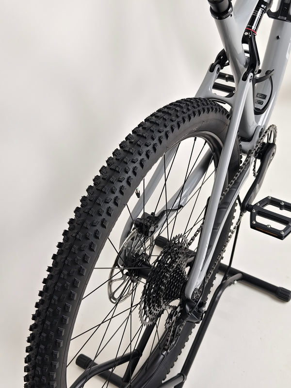 Specialized Epic EVO 29 2022 CARBON / LARGE / RRP: £4,500.00 / Excellent Condition!