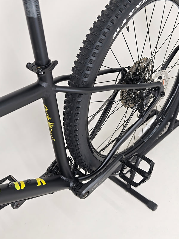 VooDoo Bizango 2025 / LARGE / RRP: £750.00 / Like NEW!