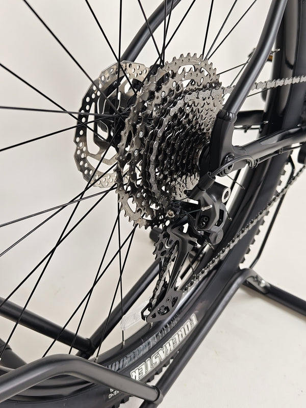 VooDoo Bizango 2025 / LARGE / RRP: £750.00 / Like NEW!