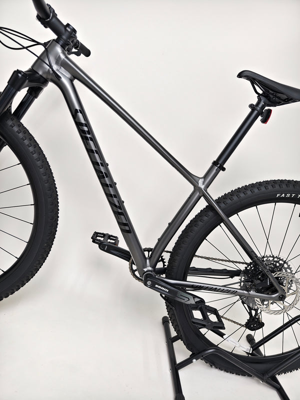 Specialized Chisel Hardtail 2025 / MEDIUM / RRP: £2,000.00 / Used only ONCE!