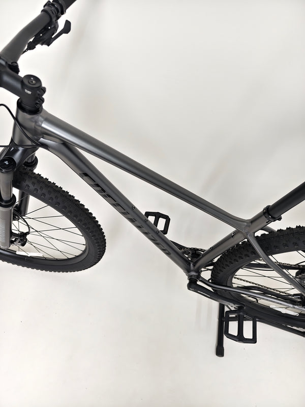 Specialized Chisel Hardtail 2025 / MEDIUM / RRP: £2,000.00 / Used only ONCE!