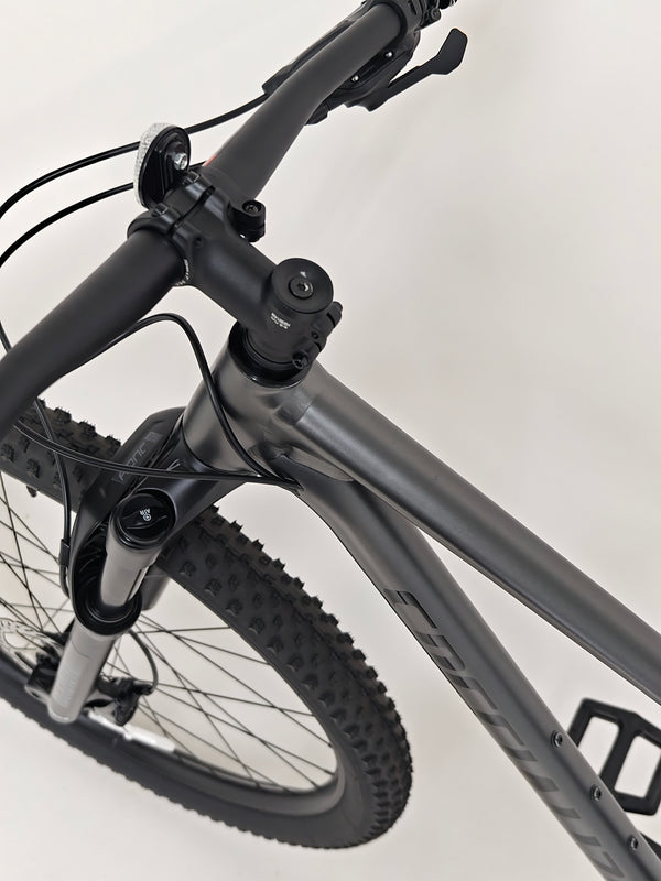 Specialized Chisel Hardtail 2025 / MEDIUM / RRP: £2,000.00 / Used only ONCE!