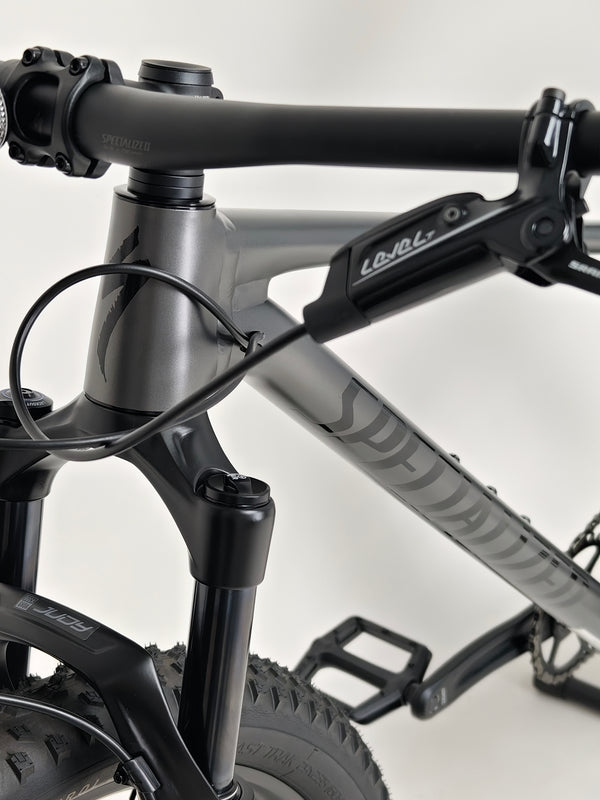 Specialized Chisel Hardtail 2025 / MEDIUM / RRP: £2,000.00 / Used only ONCE!