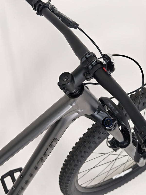 Specialized Chisel Hardtail 2025 / MEDIUM / RRP: £2,000.00 / Used only ONCE!