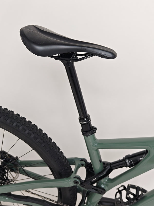 Specialized Stumpjumper Comp Alloy 2021 / LARGE / FOX/ RRP: £2,950.00 / Very Good Condition