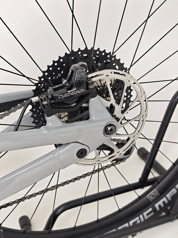 Nukeproof Mega 290 CARBON / LARGE / RRP: £5,499.00 / Very Good Condition