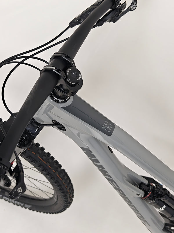 Nukeproof Mega 290 CARBON / LARGE / RRP: £5,499.00 / Very Good Condition