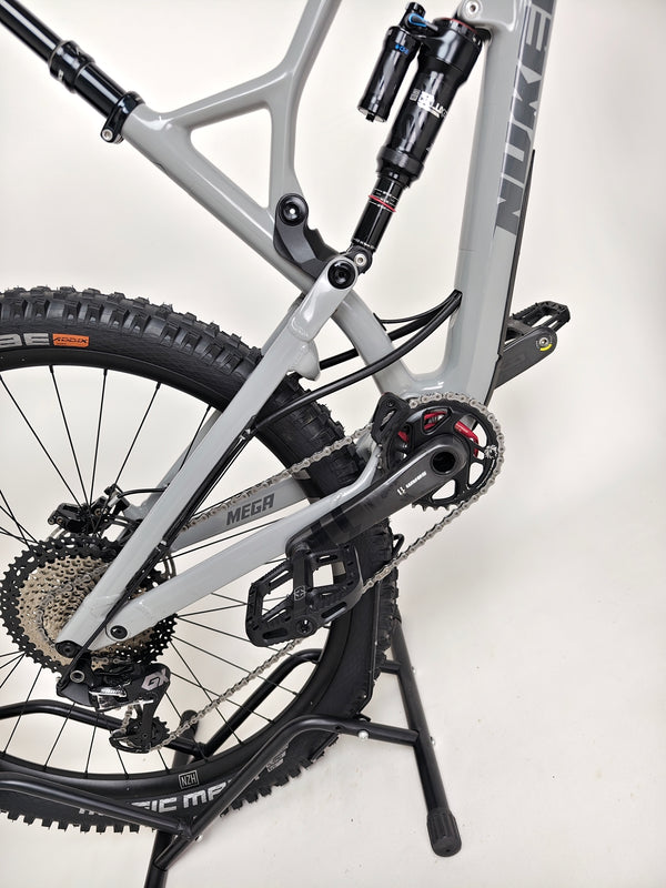 Nukeproof Mega 290 CARBON / LARGE / RRP: £5,499.00 / Very Good Condition