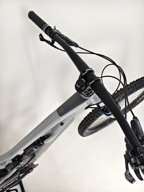 Nukeproof Mega 290 CARBON / LARGE / RRP: £5,499.00 / Very Good Condition