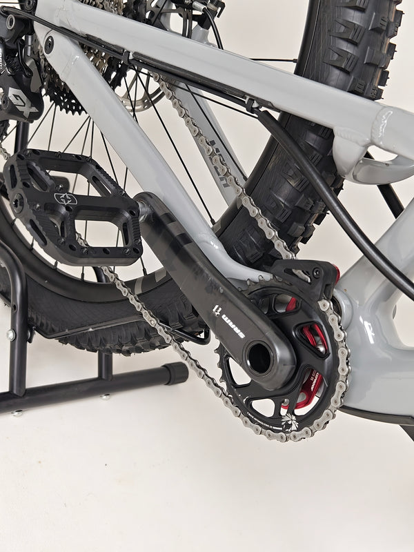 Nukeproof Mega 290 CARBON / LARGE / RRP: £5,499.00 / Very Good Condition